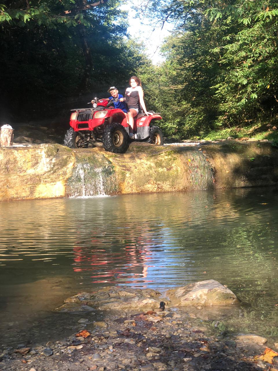 Экскурсия в Лоо катание на квадроциклах по горам и рекам