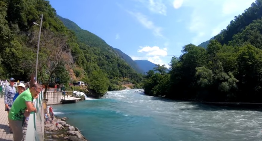 Река Бзыбь в Абхазии