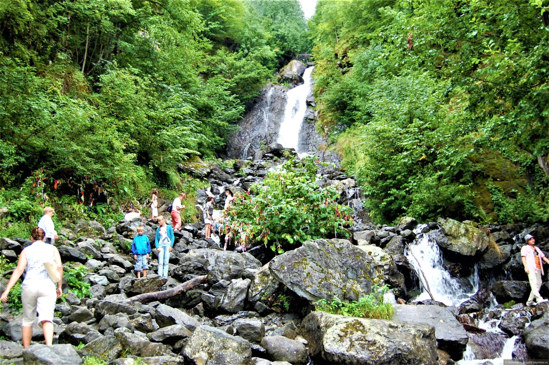 Экскурсия в Абхазию из Сочи на 1 день цена, джиппинг на Гегский водопад и озеро Рица